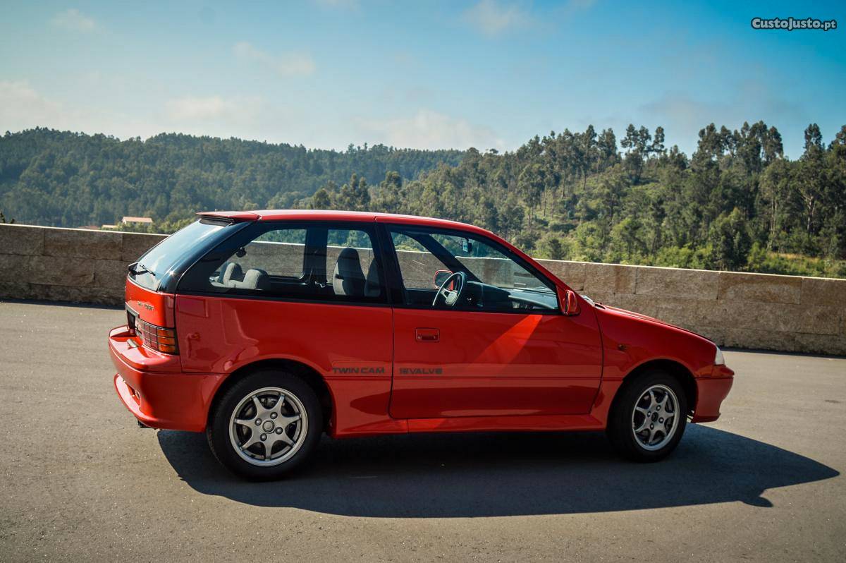 Suzuki Swift 1.3 GTI Dezembro/91 - à venda - Ligeiros