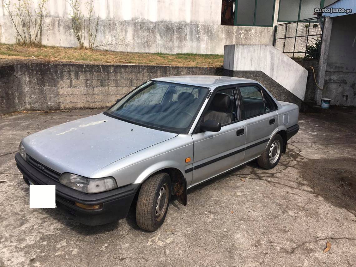 Toyota Corolla 1.3 DX Setembro/90 - à venda - Ligeiros