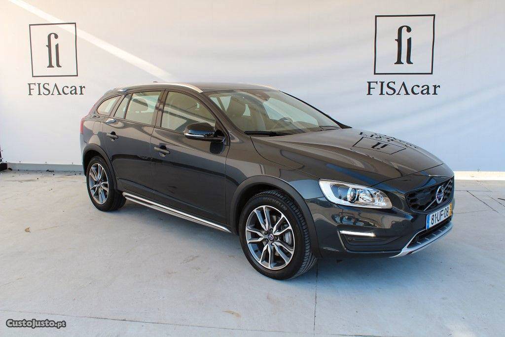 Volvo V60 Cross Country Cross Fevereiro/18 - à venda -