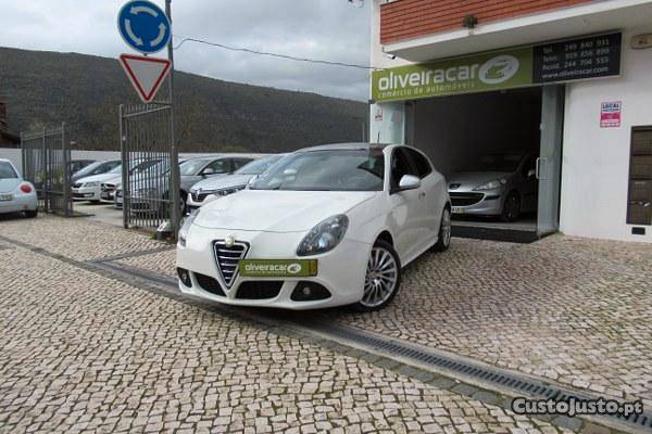 Alfa Romeo Giulietta 2.0 JTD Dezembro/10 - à venda -