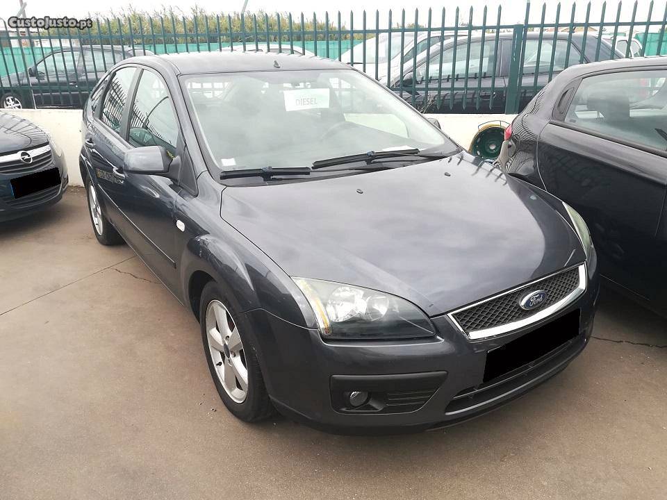 Ford Focus 1.6 TDCI Junho/05 - à venda - Ligeiros