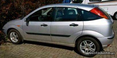 Ford Focus 1.8 5 lugares Julho/99 - à venda - Ligeiros