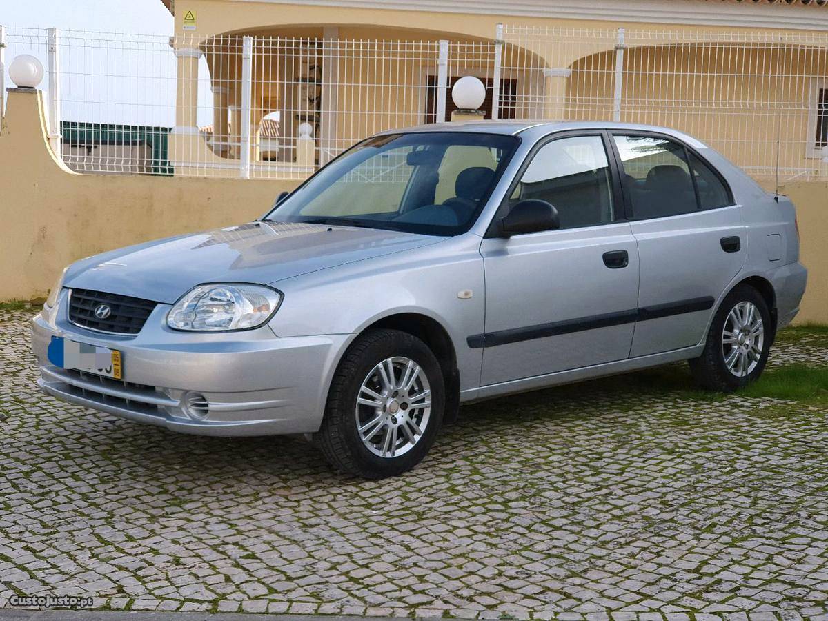 Hyundai Accent 1.3 Gls Maio/05 - à venda - Ligeiros