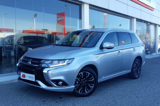 Mitsubishi Outlander PHEV 2.0 - UNIVEX - Cascais