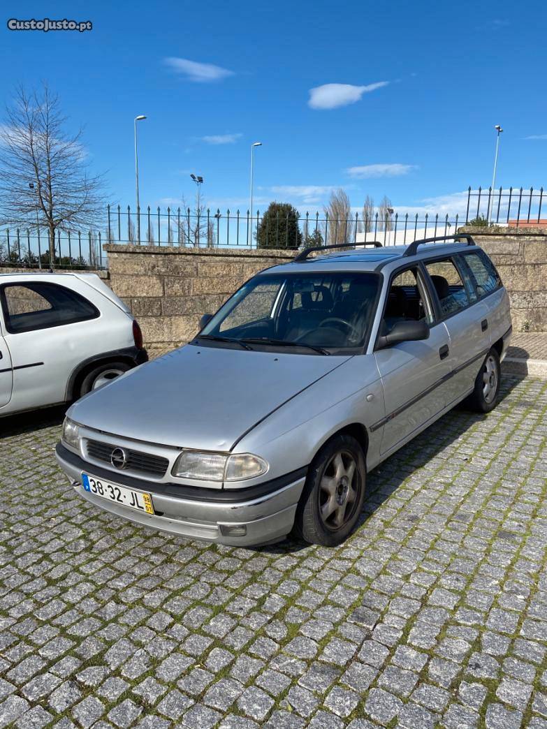 Opel Astra Caravan Janeiro/98 - à venda - Ligeiros