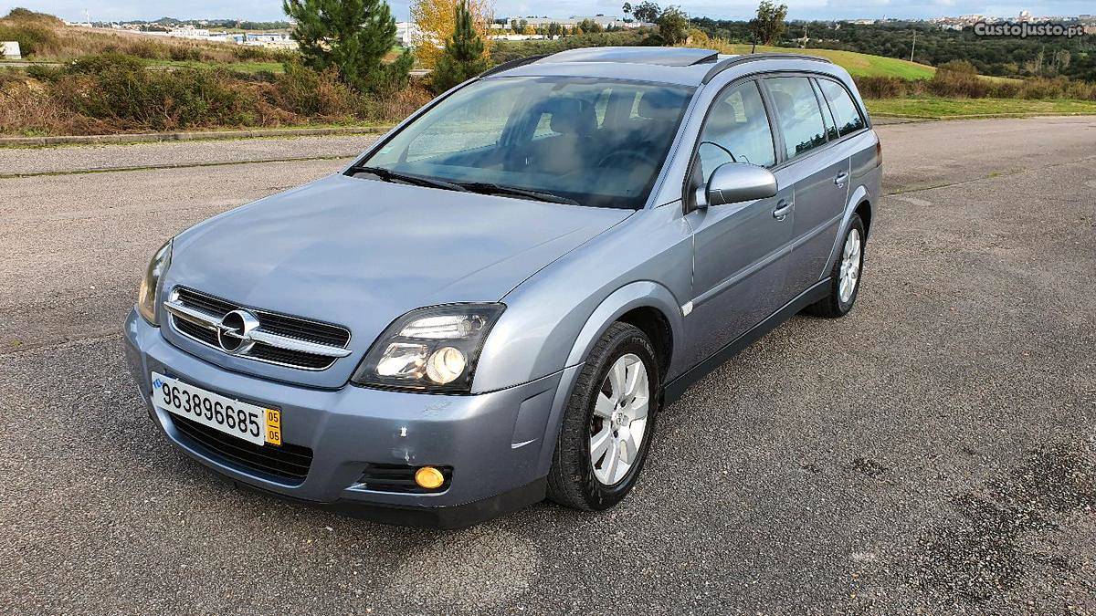 Opel Vectra 1.9CDTI carrinha Maio/05 - à venda - Ligeiros