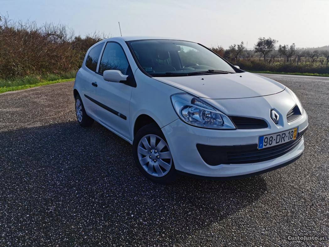 Renault Clio 1.5 DCI Com AC Julho/07 - à venda - Comerciais