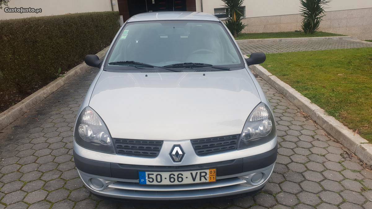 Renault Clio 1.5 Novembro/03 - à venda - Ligeiros