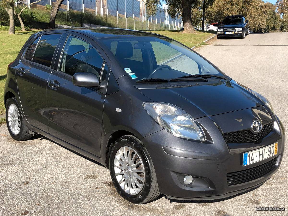 Toyota Yaris 1.4 d4-d Sport Fevereiro/09 - à venda -