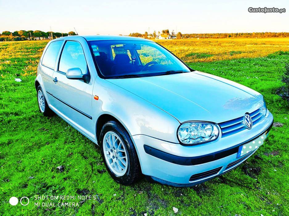 VW Golf IV Março/99 - à venda - Ligeiros Passageiros,