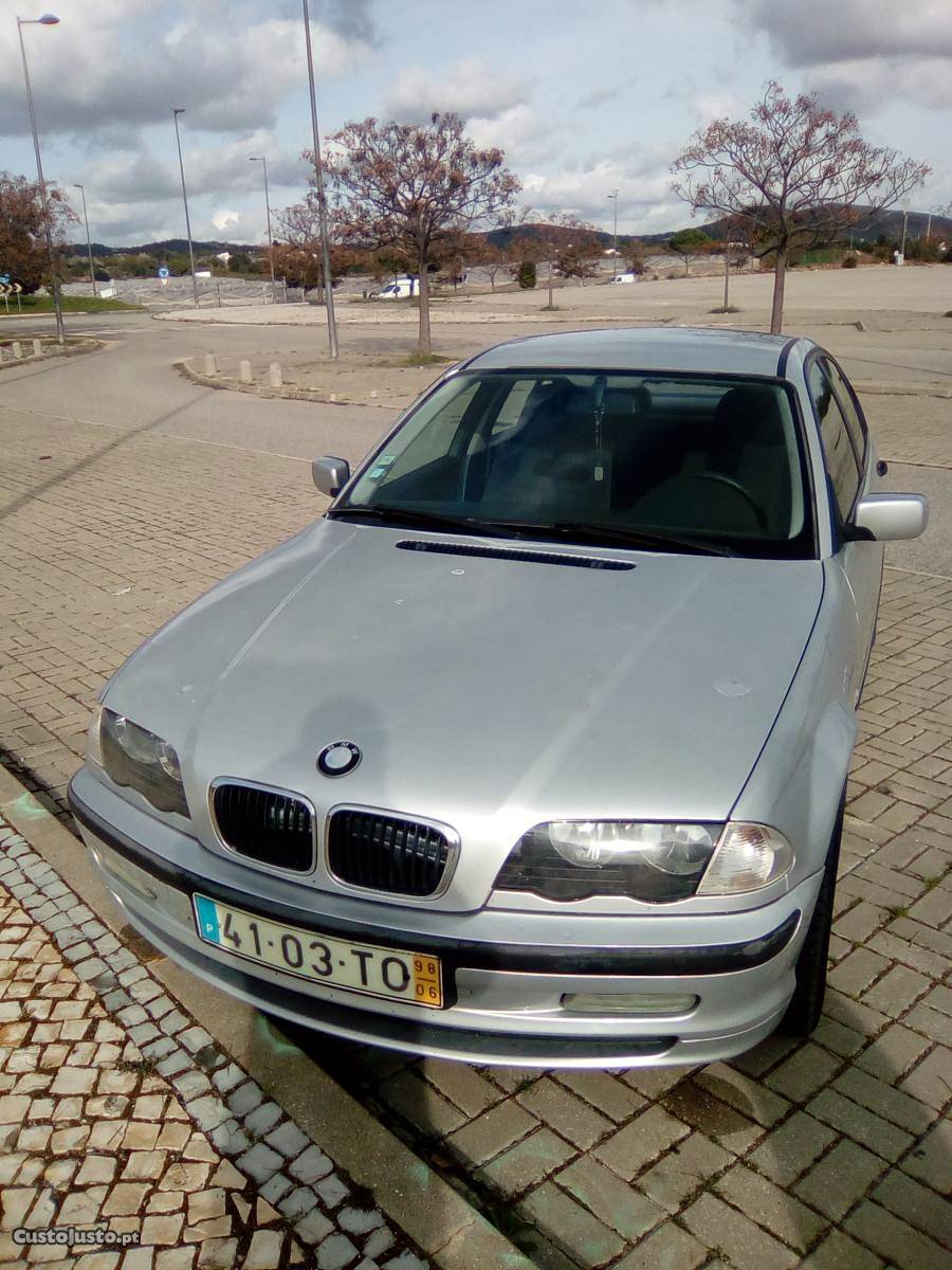 BMW 320 Sedan E46 Junho/98 - à venda - Ligeiros