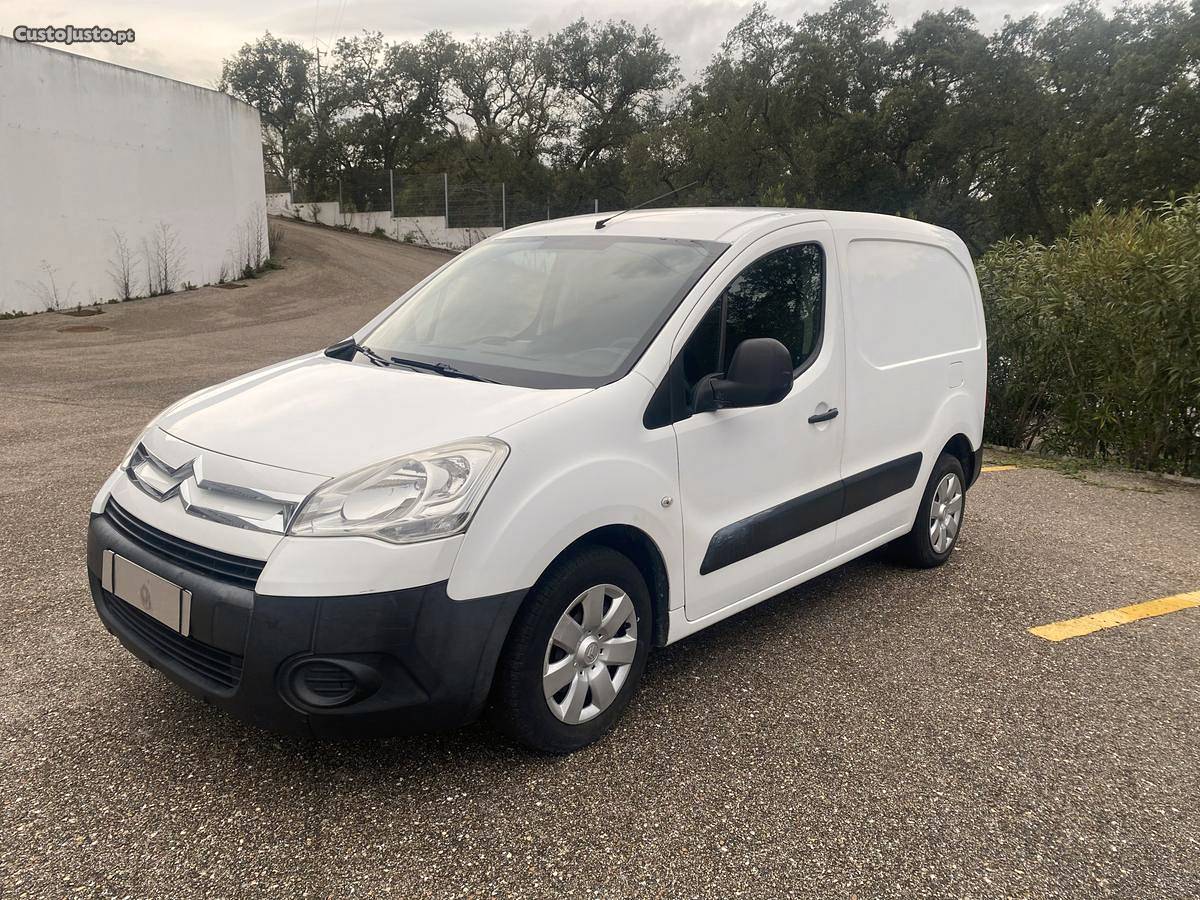 Citroën Berlingo II Novembro/10 - à venda - Comerciais /