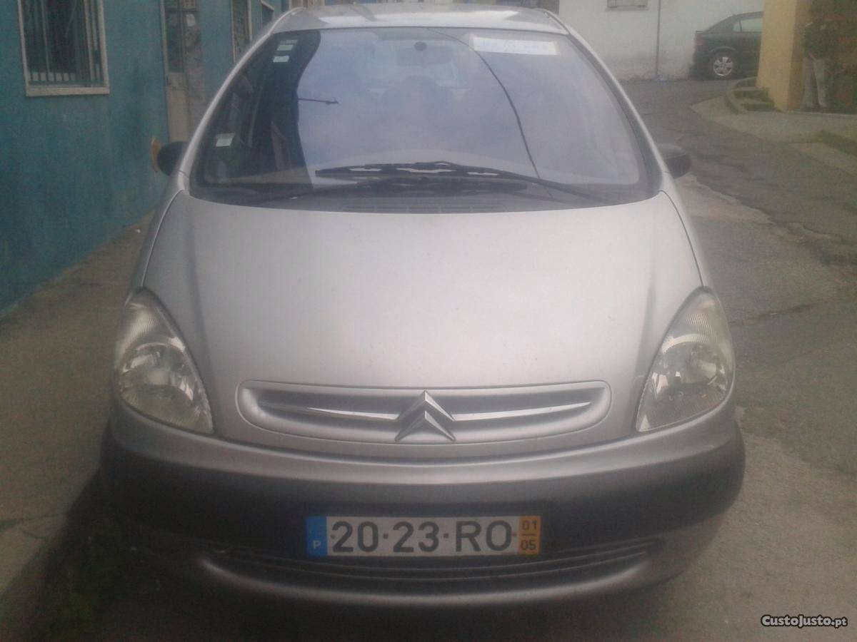 Citroën Picasso 1.6 Maio/01 - à venda - Ligeiros