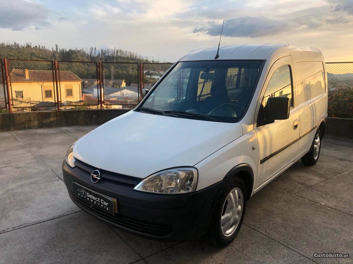 Opel Combo 1.7 DI C/PORTA LAT. Setembro/03 - à venda -