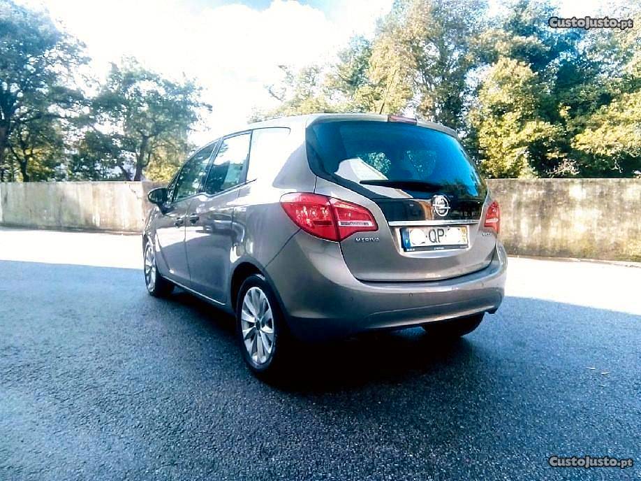 Opel Meriva s-s sinistrado Novembro/15 - à venda - Ligeiros