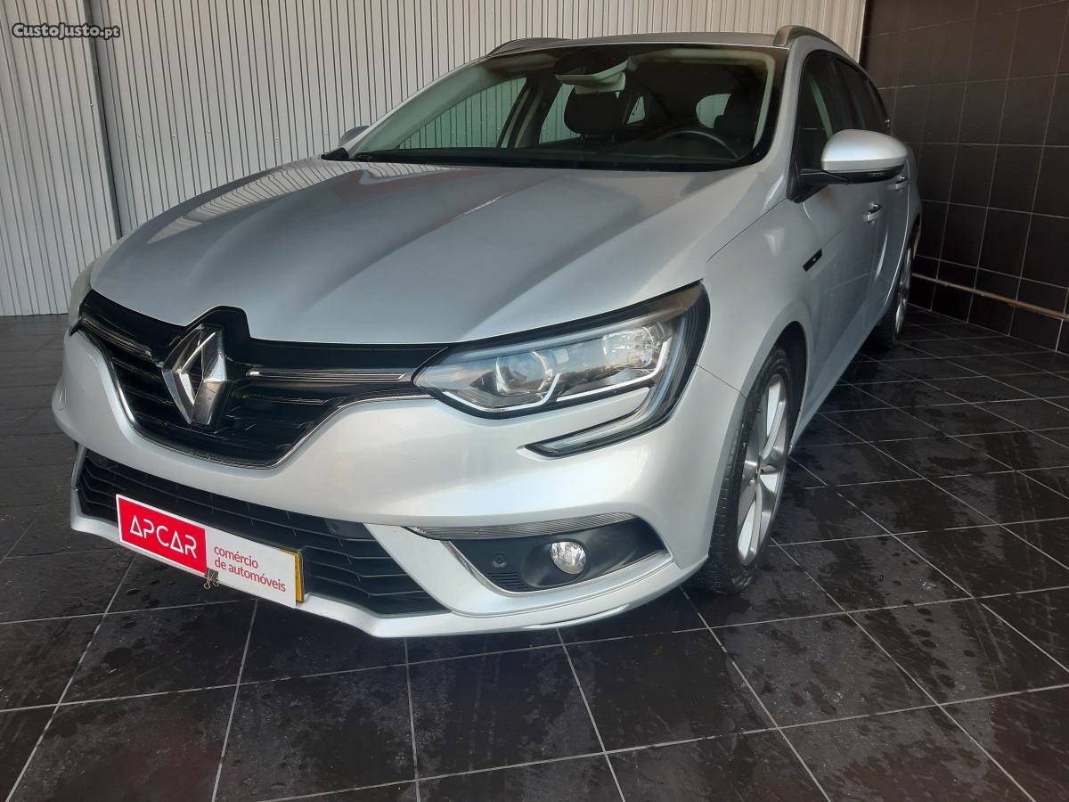 Renault Mégane 1.5 dCi Intens Novembro/16 - à venda -