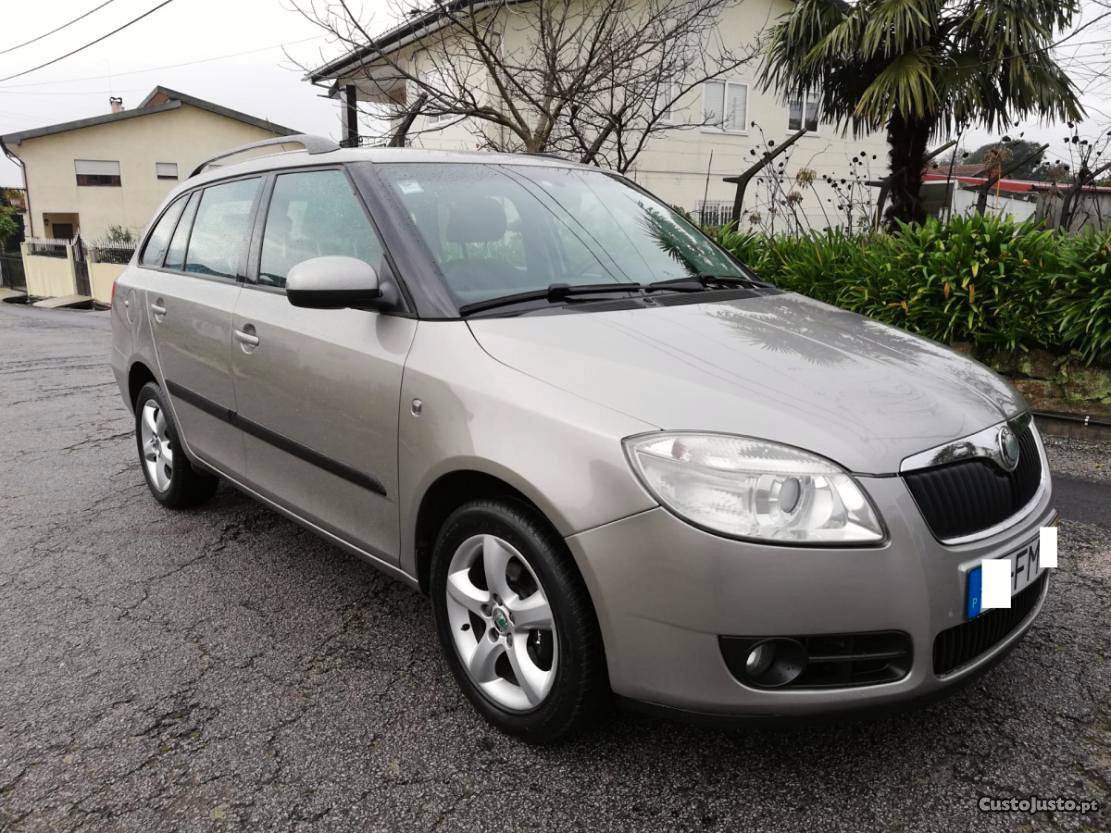 Skoda Fabia 1.2 Gasolina A/C Março/08 - à venda - Ligeiros