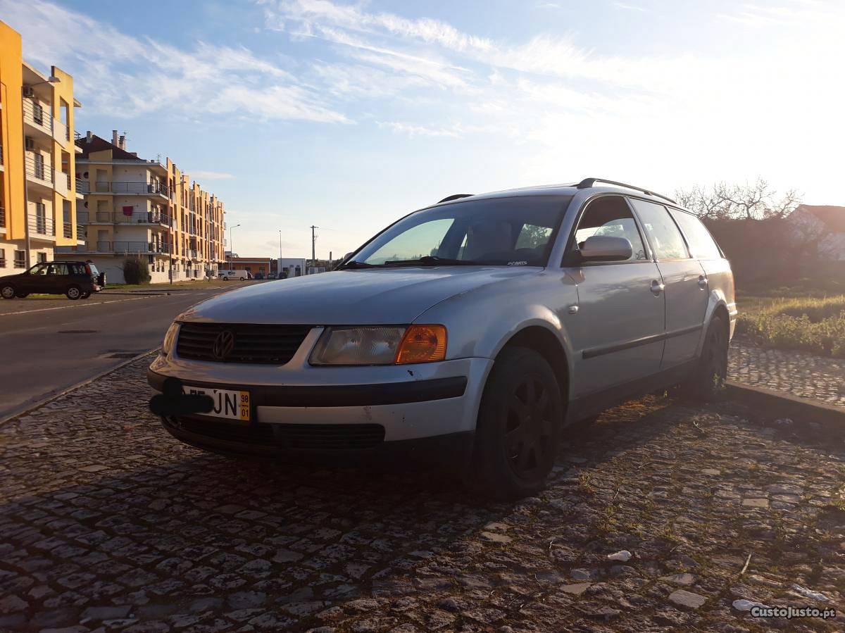 VW Passat Confort Janeiro/98 - à venda - Ligeiros