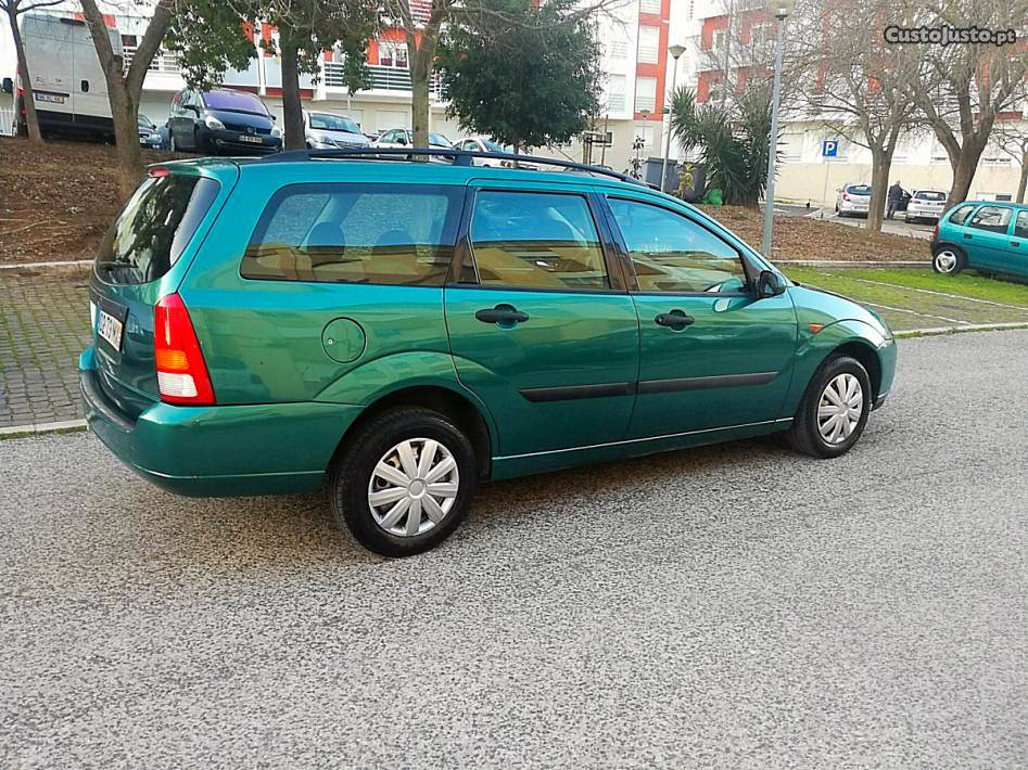 Ford Focus  válvulas Março/99 - à venda - Ligeiros