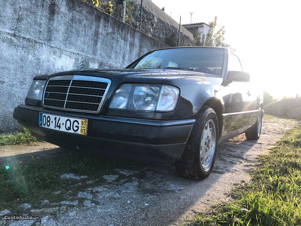 Mercedes-Benz E 200 W 124 Julho/93 - à venda - Ligeiros