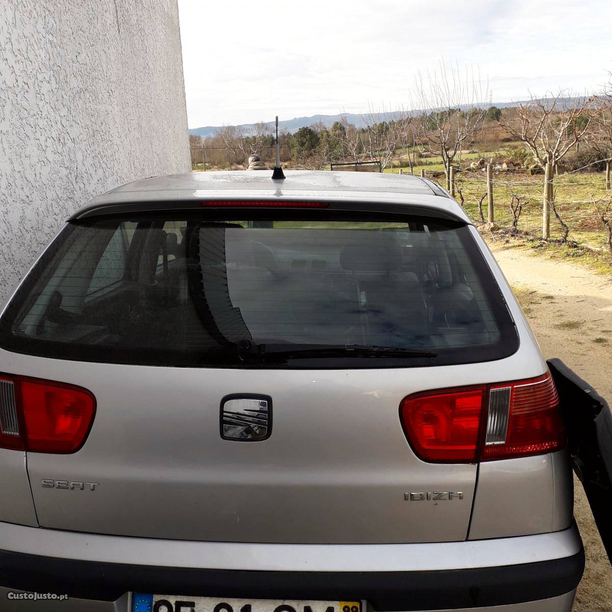 Seat Ibiza 1.0 Mpi Novembro/99 - à venda - Ligeiros