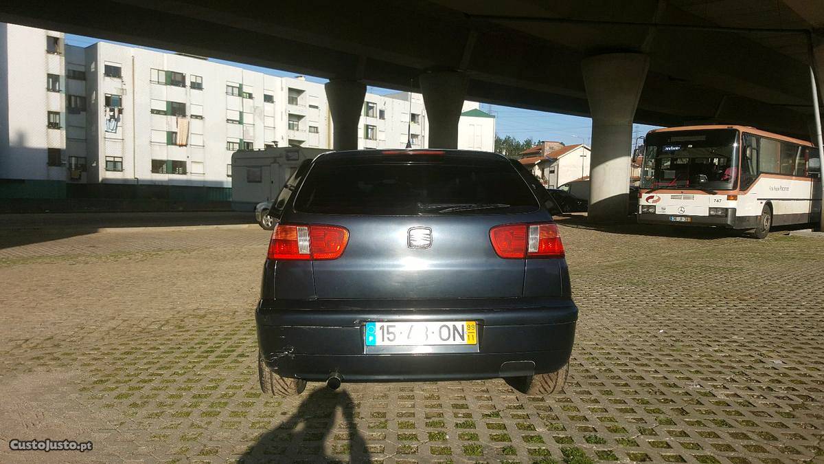 Seat Ibiza 6k2 Agosto/99 - à venda - Comerciais / Van,