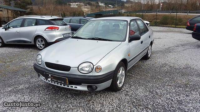 Toyota Corolla 1.3 Linea Terra Setembro/98 - à venda -