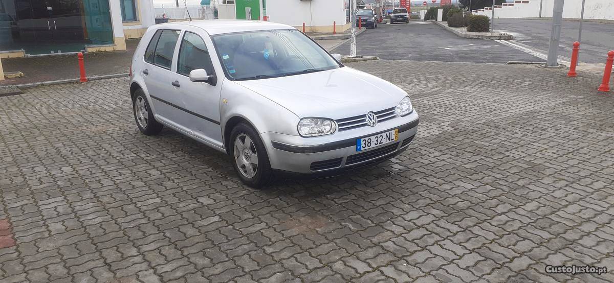 VW Golf 1.4 com  Maio/99 - à venda - Ligeiros