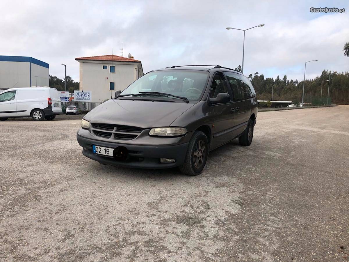 Chrysler Grand Voyager 2.5 - 7 lugares Novembro/99 - à