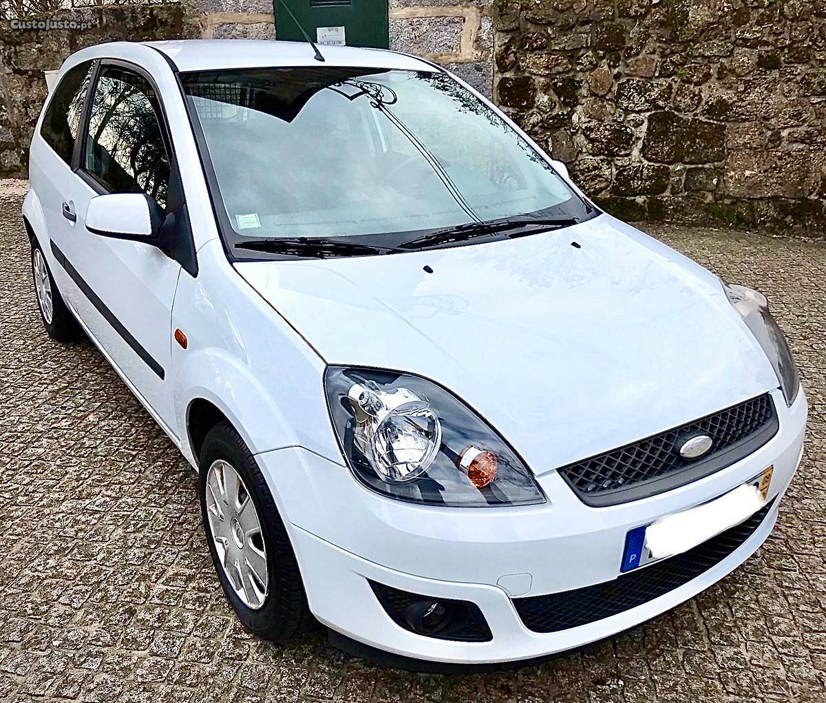 Ford Fiesta 1.4 TDCI VAN  Dezembro/08 - à venda -