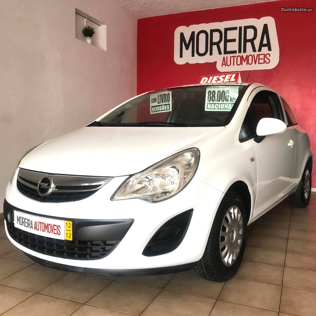 Opel Corsa 1.3 CDTI Dezembro/12 - à venda - Comerciais /