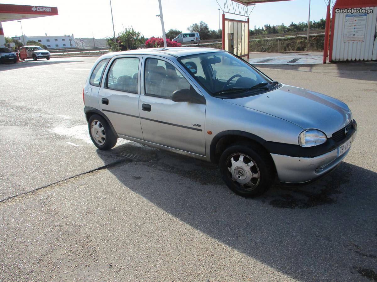 Opel Corsa Sport 16v Agosto/98 - à venda - Ligeiros