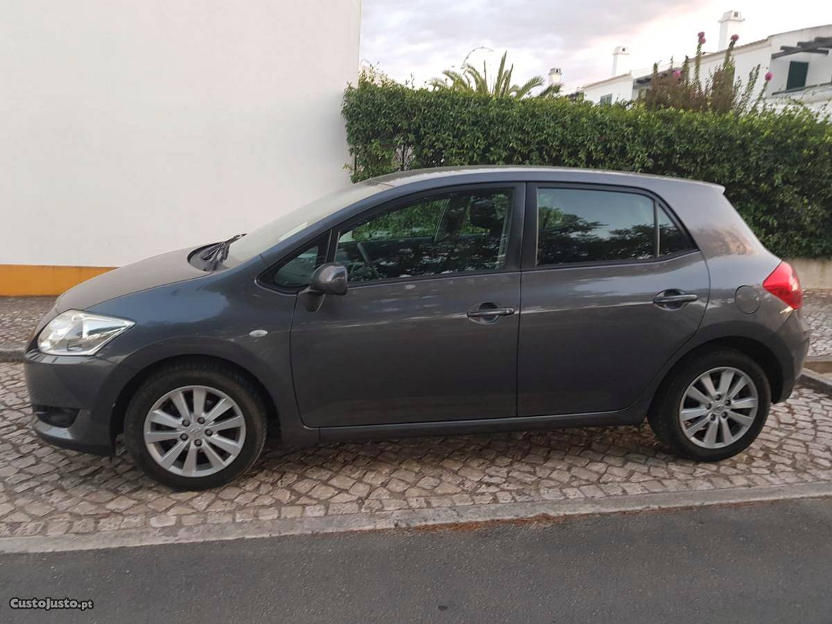 Toyota Auris 1.4 D4D Diesel Maio/08 - à venda - Ligeiros