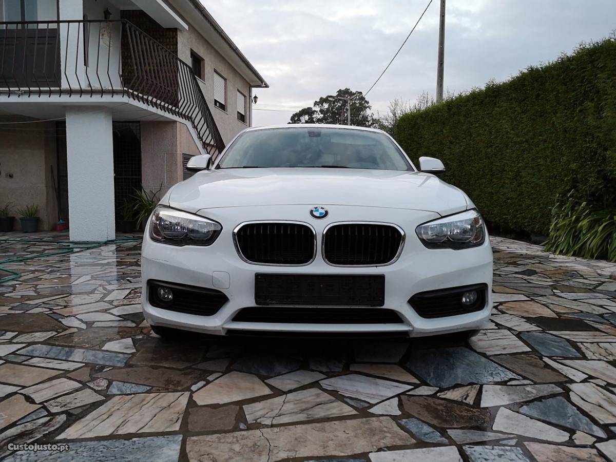 BMW 116 d coupe 3 portas Outubro/15 - à venda - Ligeiros