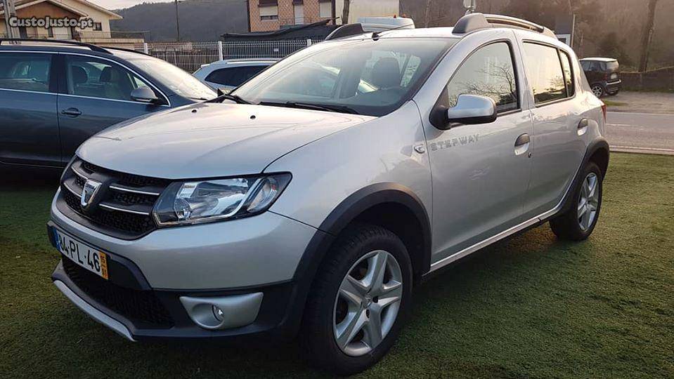 Dacia Sandero 1.5 Dci Nacional Gps Novembro/15 - à venda -