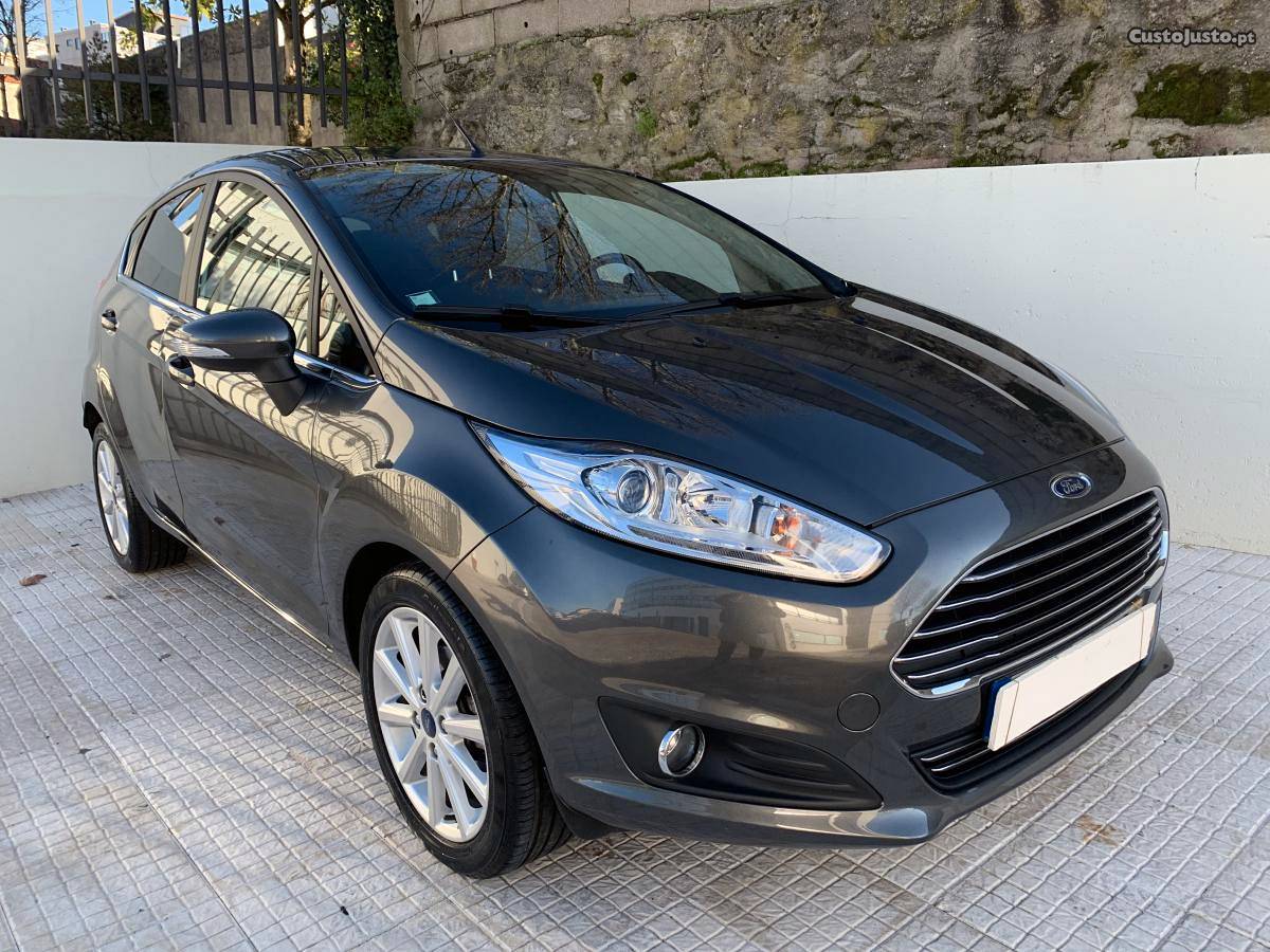 Ford Fiesta 1.0T. Ecob. km Dezembro/15 - à venda -