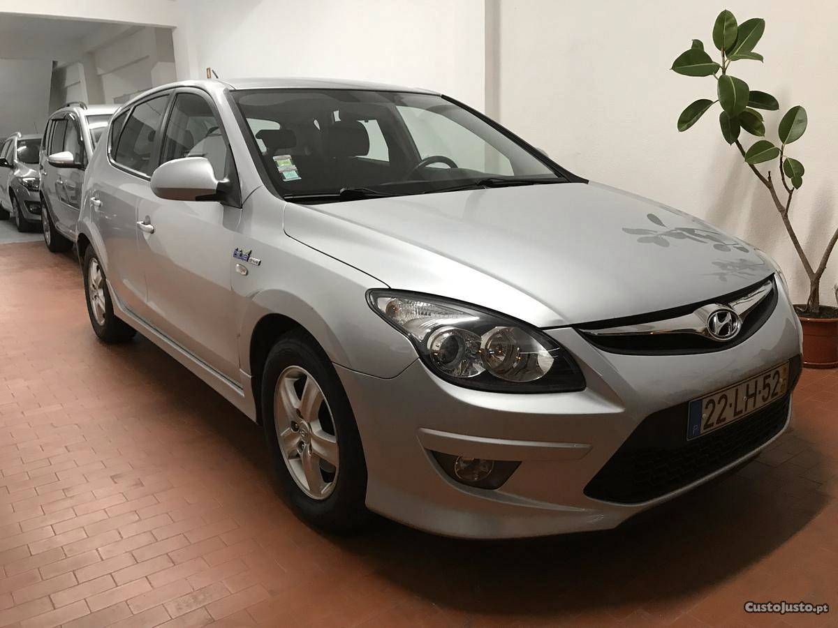 Hyundai iCrdi Janeiro/11 - à venda - Ligeiros