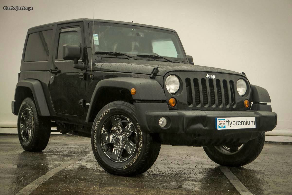 Jeep Wrangler 2.8 CRD SPORT 200 cv Dezembro/13 - à venda -