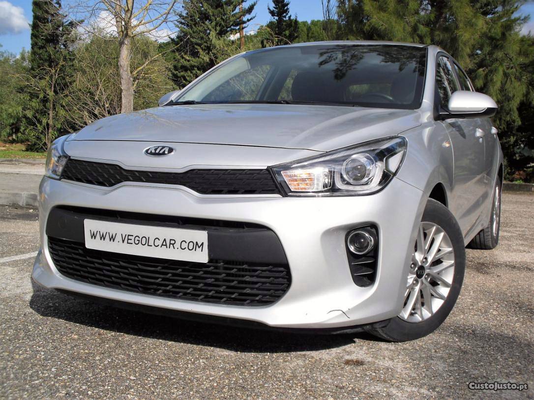 Kia Rio 1.4 CRDI EX km Abril/18 - à venda - Ligeiros