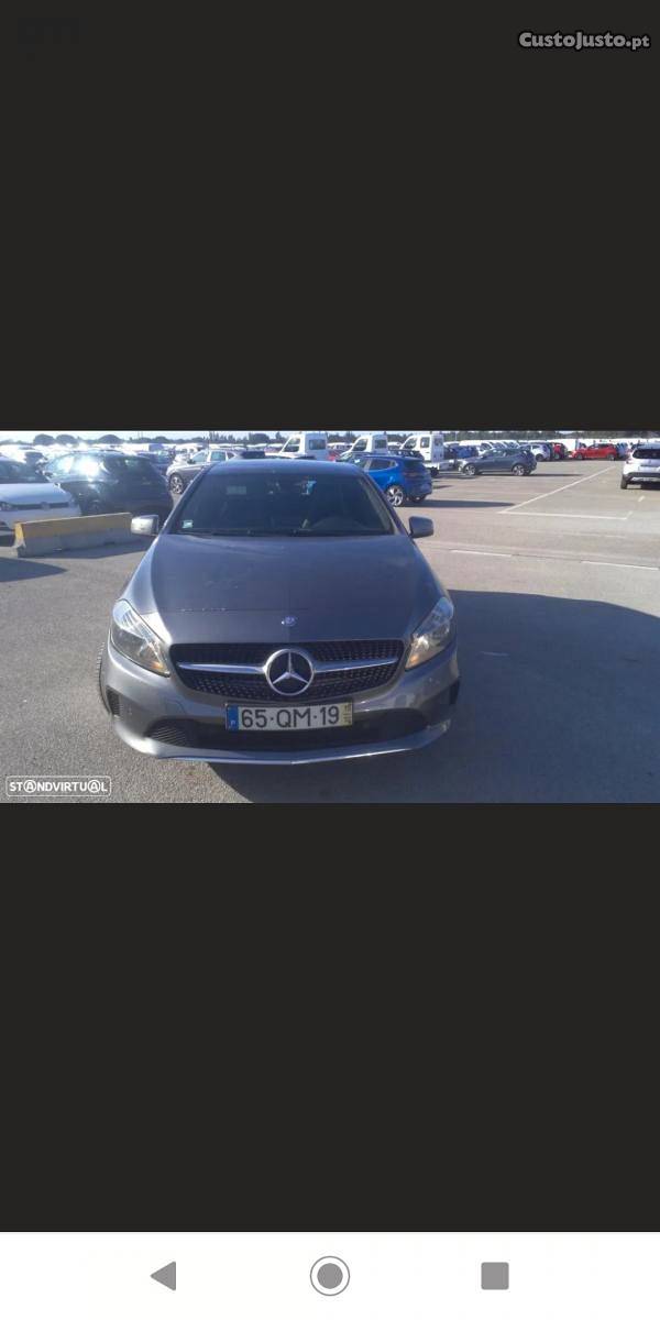 Mercedes-Benz A 180 AMG Line Outubro/15 - à venda -