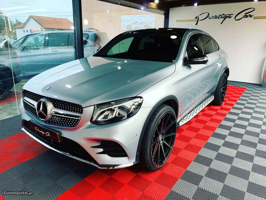 Mercedes-Benz GLC 250 D coupe 4matic AMG Outubro/16 - à