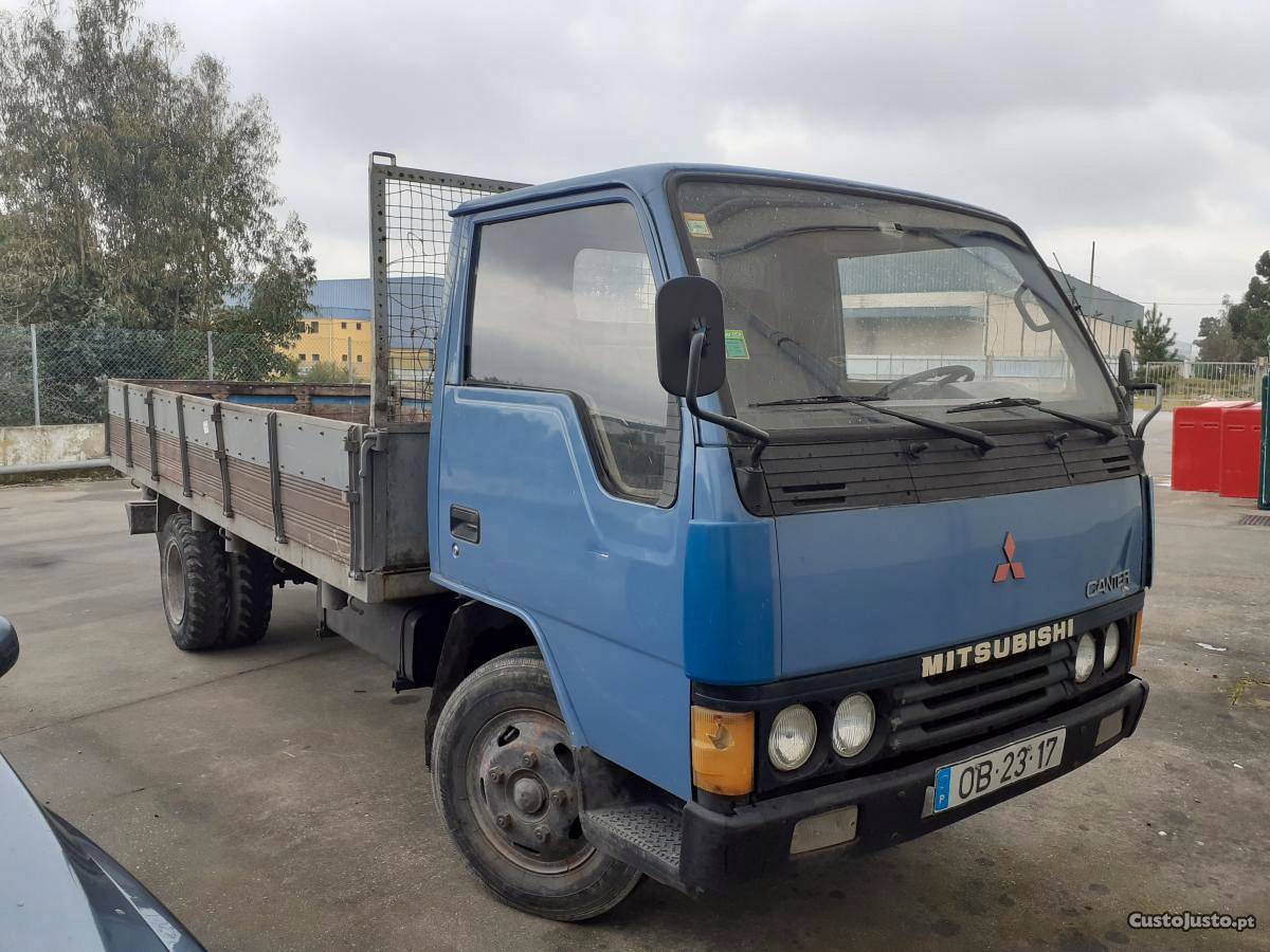 Mitsubishi Canter 3.3d avaria Agosto/88 - à venda -