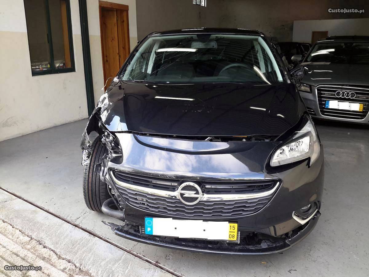 Opel Corsa 1.0 TURBO sinistrado Agosto/15 - à venda -