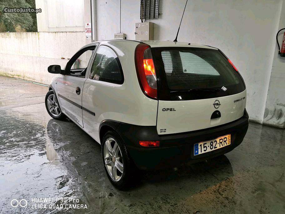 Opel Corsa C 1.7DTI (como nova) Maio/01 - à venda -