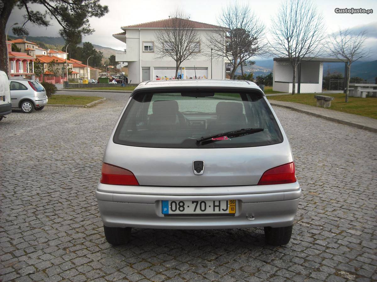 Peugeot 106 XT  Outubro/96 - à venda - Ligeiros