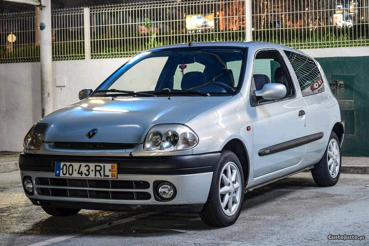 Renault Clio 1.2i 8v rxe C/NOVO Abril/01 - à venda -