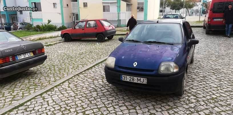 Renault Clio Renault Clio Dezembro/98 - à venda - Ligeiros