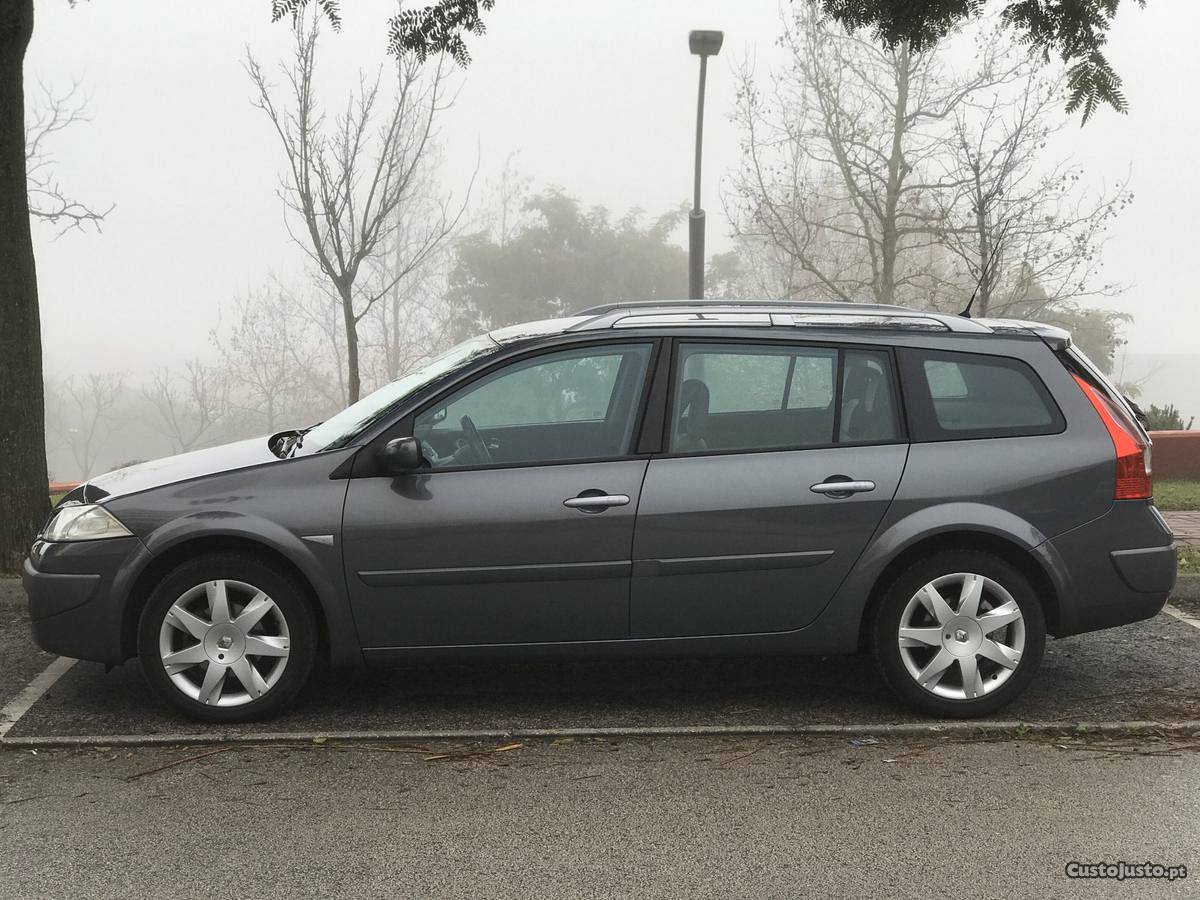 Renault Mégane Dynamique Novembro/07 - à venda - Ligeiros