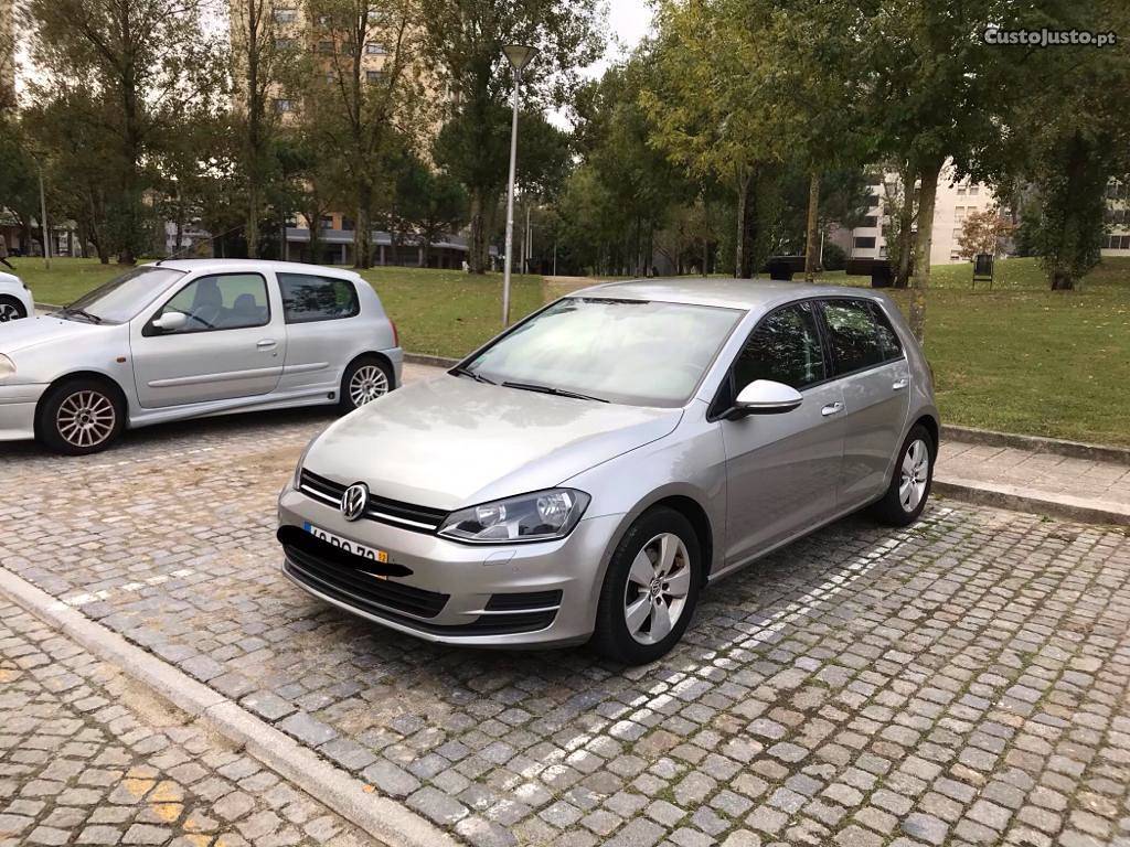 VW Golf 1.6 Tdi Bluemotion Dezembro/12 - à venda - Ligeiros