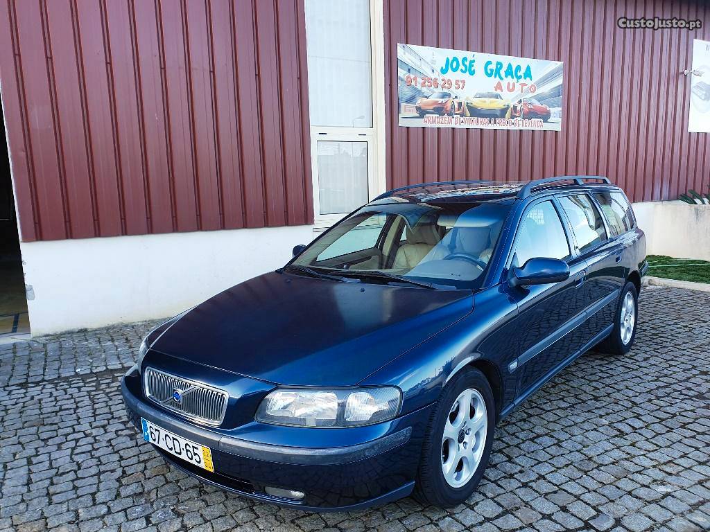 Volvo VD Abril/02 - à venda - Ligeiros